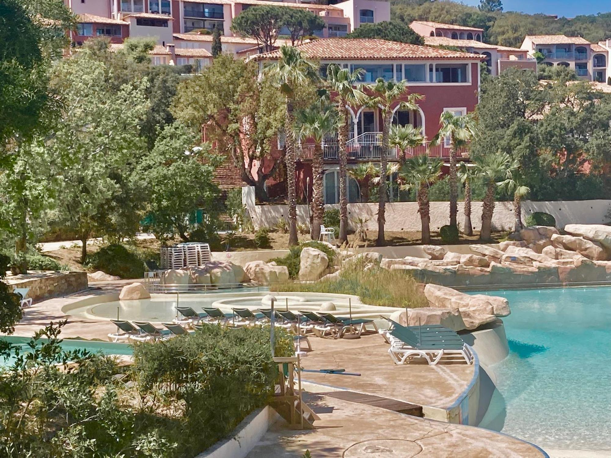 Les Restanques Vue Mer Roses 1070 Rez De Jardin Grimaud Exterior photo